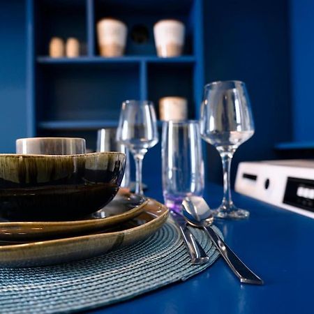 Bluexenia 1 Bedroom Retro Luxury أثينا المظهر الخارجي الصورة