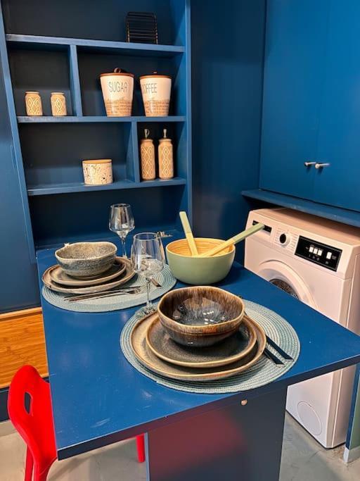 Bluexenia 1 Bedroom Retro Luxury أثينا المظهر الخارجي الصورة
